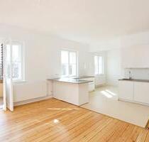 Helle 4-Zimmer-Wohnung mit Weitblick sowie zwei Balkonen im grüne - Berlin Steglitz-Zehlendorf