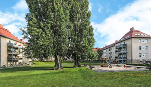 Foto - **Unvermietete, großzügige Familienwohnung mit großem Balkon**