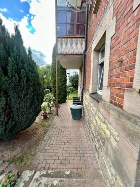 Foto - Neu renovierte 1,5 Raum Whg mit Terrasse u. Garten sowie EBK