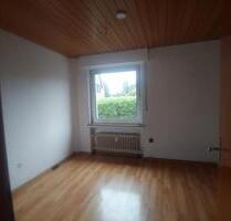 2-3 Zimmer Erdgeschoss Wohnung mit Gartenoption in Leverkusen - Leichlingen (Rheinland)