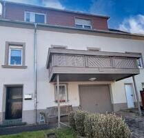 Schönes Zweifamilienhaus mit Garage in Steinbach Ottweiler 66564