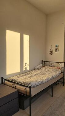 Foto - Helles WG-Zimmer - 330,00&nbsp;EUR Kaltmiete, ca.&nbsp; 12,00&nbsp;m&sup2;