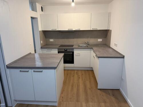 Foto - Kernsanierte 3,5 Zi Whg in Schwalbach am Taunus