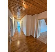 3,5 Zimmerwohnung, Keller, Garten, Balkon, EBK - Grettstadt