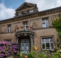 Dachgeschosswohnung - 600,00&nbsp;EUR Kaltmiete, ca.&nbsp; 85,00&nbsp;m&sup2; in Velbert (PLZ: 42551)