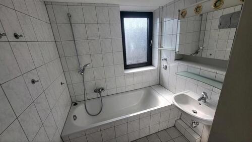 Foto - Dachgeschoßwohnung in Neuss zur Miete