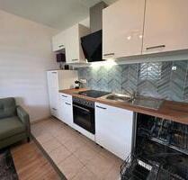 Frisch saniertes Wohnglück: Möblierte 2 Zimmer Einliegerwohnung - Teutschenthal