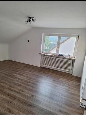 Foto - 2 ZI DG Wohnung im Mühleweg Bestenheid frei zum 01.10.25