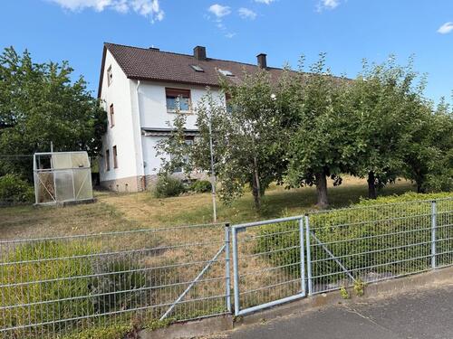 Foto - 9 Zimmer Mehrfamilienhaus, Wohnhaus in Sinn