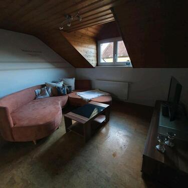 Foto - Möblierte 4-Zimmer Wohnug zur Vermietung, ideal für Firmen