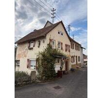 Kleines Haus mit niedrigen Decken, Fachwerk in Distelhausen - Tauberbischofsheim