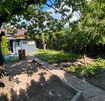 Gartenparzelle mit Gartenhaus und Garage in Liebenwalde