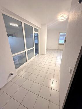 Foto - 69 m² Büro-Praxisfläche inkl. Parkplätze in Coburg-Neuses