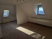 Foto - Dachgeschoss-Wohnung - 550,00&nbsp;EUR Kaltmiete, ca.&nbsp; 75,00&nbsp;m&sup2;