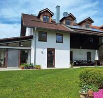 Großes Mehrgenerationenhaus mit vielfältiger Nutzungsmöglichkeit - Berg