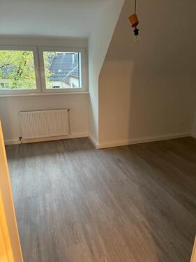 Foto - 3 Zimmer Dachgeschoßwohnung zur Miete in Wuppertal
