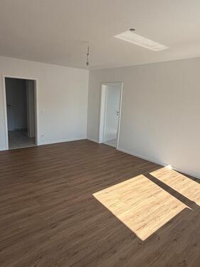 Foto - Helle, frisch renovierte 3-Zimmer- Dachgeschosswohnung mit Balkon