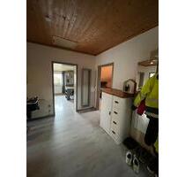 Schöne DG-Wohnung zu vermieten - 650,00&nbsp;EUR Kaltmiete, ca.&nbsp; 90,00&nbsp;m&sup2; in Niederaula (PLZ: 36272)