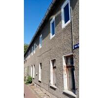 Doppelhaus Hälfte zu verkaufen 8 Zimmer 2 Bäder - Egeln