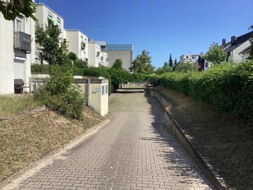 Foto - Moderne Stellplätz im Hinterhof zu vermieten!