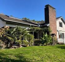 Großzügiger Bungalow mit Einliegerwohnung - Bielefeld Heepen