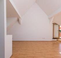 Dachgeschoss-Wohnung mit 2 Zimmern in Ostsee-Nähe zu vermieten - Marlow