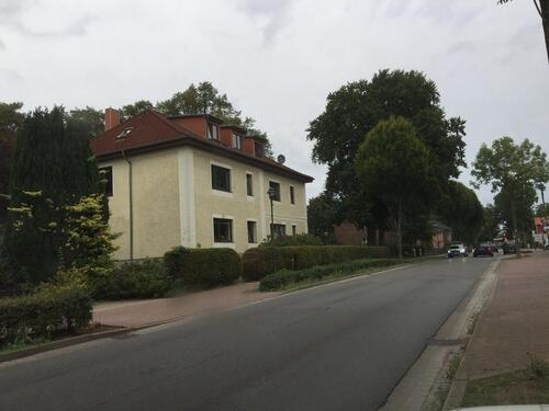 Foto - Helle 3-Zi Familienwohnung in parkartigem Garten