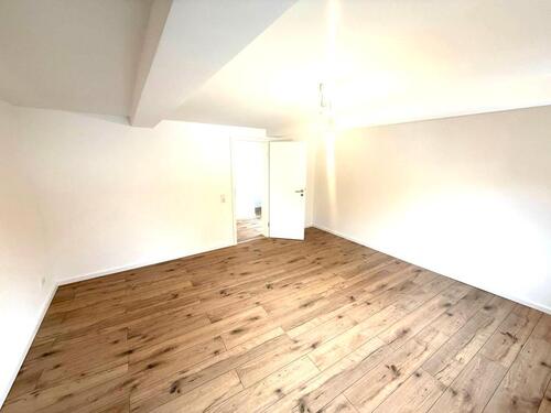Foto - Teil-renovierte 2-Zimmer Maisonette Whg.