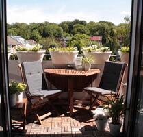 Helle Dachgeschosswohnung mit Balkon & Blick auf den Schlosspark - Essen Stadtbezirk IV