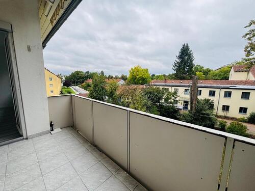 Foto - Erstbezug nach Renovierung - helle 2 Zimmer Wohnung mit Balkon