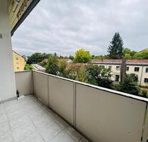 Erstbezug nach Renovierung - helle 2 Zimmer Wohnung mit Balkon - Regensburg Galgenberg