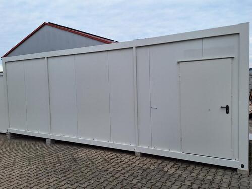 Foto - Isolierter Lagercontainer Lagerraum Einlagern Self Storage Selbst