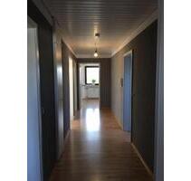 Gepflegte 3-Zimmer-DG-Wohnung mit Balkon und EBK in Neuburg an de - Ingolstadt Münchener Straße