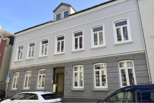 Foto - Frisch renoviert! Zentrale 2-Zimmer-Dachgeschoss-Wohnung mit Einbauküche in Flensburg