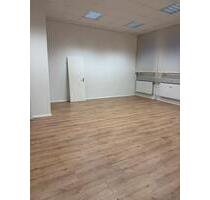 Büroräume Monheim - 4,00&nbsp;EUR Kaltmiete, ca.&nbsp; 3,50&nbsp;m&sup2; in Monheim (PLZ: 86653)