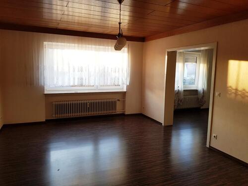 Foto - 4 12 Zimmer Wohnung mit Balkon - 775,00 EUR Kaltmiete,