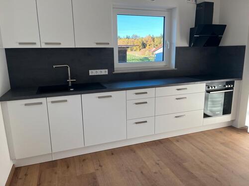 Foto - Vermiete 4 - Zimmer Wohnung - 750,00&nbsp;EUR Kaltmiete, ca.&nbsp; 92,00&nbsp;m&sup2;