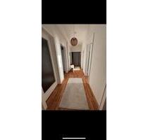 1 schönes, großes unmöbliertes Zimmer mit Balkon in 3-Raumwohnung - Koblenz