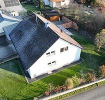 Vermiete Einfamilienhaus, 6 Zimmer, sehr schöne Ortsrandlage - Buch