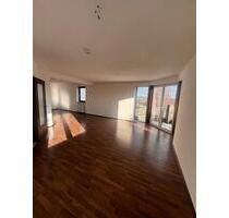 2-Zimmer-Penthouse-Wohnung - 893,00&nbsp;EUR Kaltmiete, ca.&nbsp; 94,00&nbsp;m&sup2; in Passau (PLZ: 94036) Auerbach