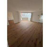 Bezugsfreies 3-Zimmer-Penthouse mit Dachterrasse – frisch saniert, - Berlin Charlottenburg-Wilmersdorf