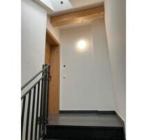 Dachgeschoßwohnung - 2.100,00&nbsp;EUR Kaltmiete, ca.&nbsp; 66,71&nbsp;m&sup2; in Grafrath (PLZ: 82284)