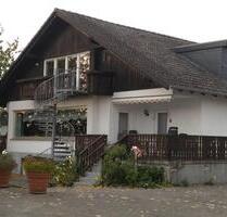 2-Familienhaus + Werkstatt, Fahrzeughalle zu verkaufen - Willebadessen