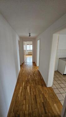Foto - 3 - Zimmer Wohnung - Miete - 700,00 EUR Kaltmiete,