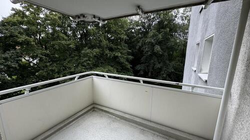 Foto - 3-Zimmer mit Badewanne und Balkon