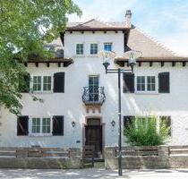 ++ Lichtdurchflutete 4-Zimmer-Wohnung in historischem Objekt zentrumsnaher Lage von Heidenheim ++ - Heidenheim an der Brenz