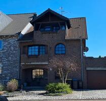 Schöne helle Wohnung - 1.206,00&nbsp;EUR Kaltmiete, ca.&nbsp; 135,00&nbsp;m&sup2; in Baesweiler (PLZ: 52499)