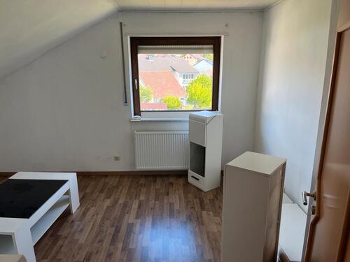 Foto - Dachgeschosswohnung - 525,00 EUR Kaltmiete,