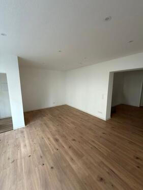 Foto - Helle 2-Zimmer-Wohnung mit eigenem Eingang – Sofort frei!