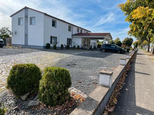 Foto - Wohnhaus 2 x Wohnungen mit Gewerbefläche Grundstück 2343m²